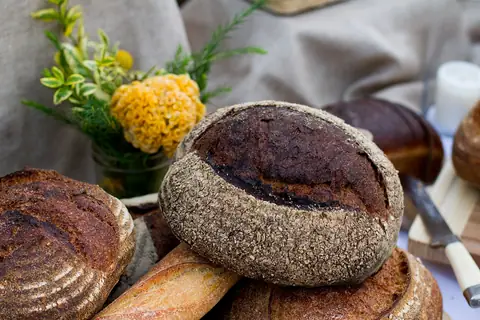 Golden Quality Baker photo 2